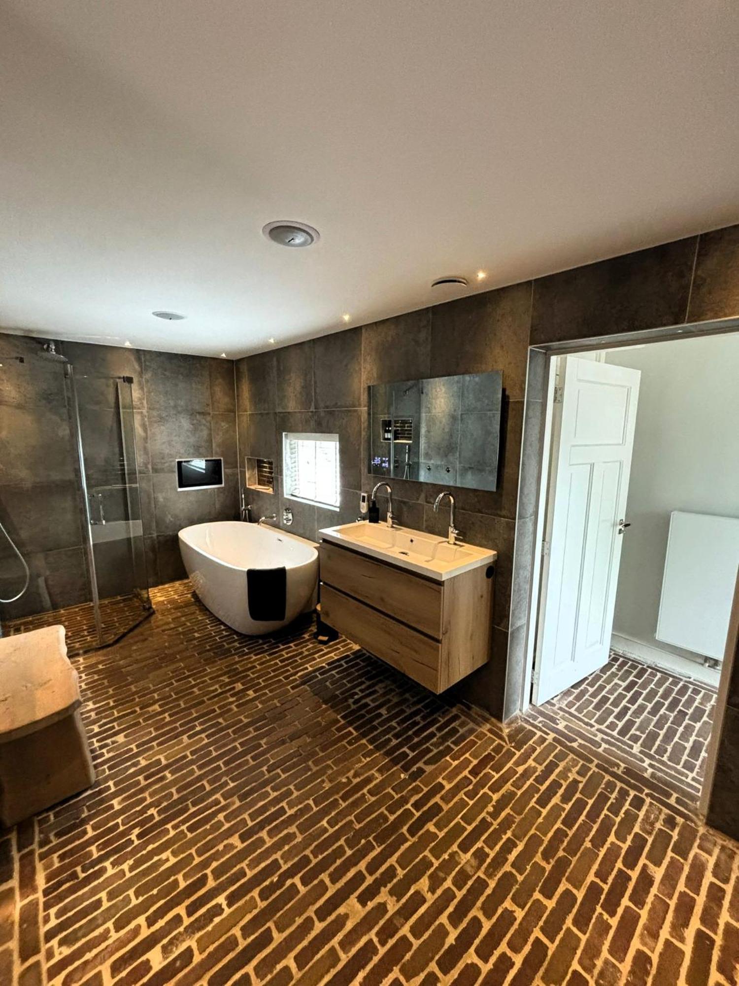 Voorsterstaete Former Barn, Including Jacuzzi Voorst Gem Voorst Dış mekan fotoğraf